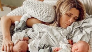 tanja-szewczenko-mit-ihren-zwillingen-2