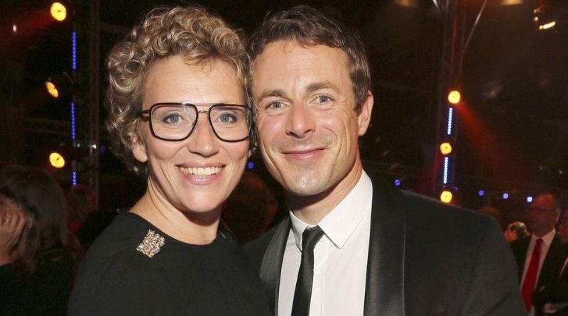 Hochzeit Julia Westlake Neuer Freund: Ein Blick auf die Romanze und die Feierlichkeiten