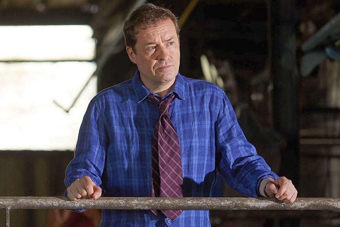 36466365-ardal-hanlon-als-di-jack-mooney-in-death-in-paradise-R6BG